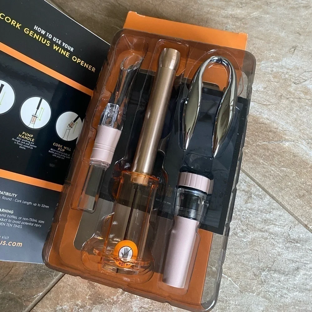 CORK GENIUS AIR JET ESSENTIALS WINE KIT